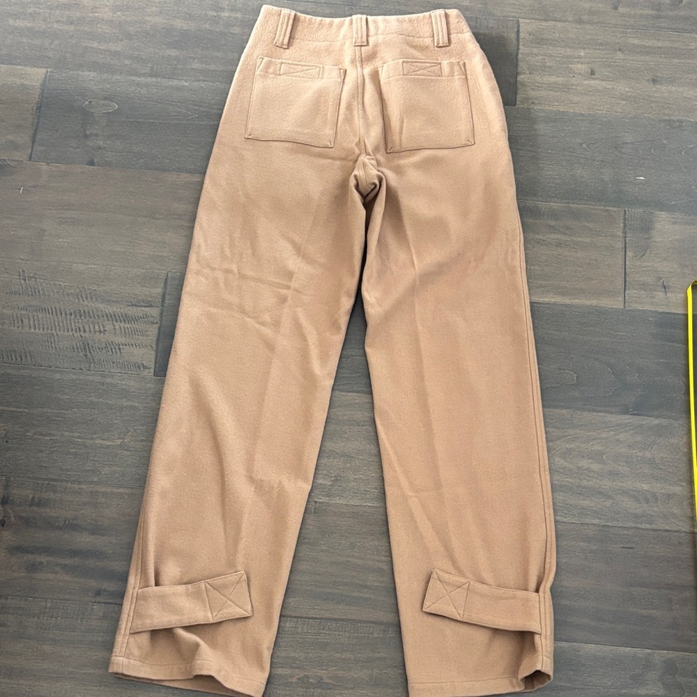 Club Monaco Women’s Brown Chinos - Picture 4 of 11